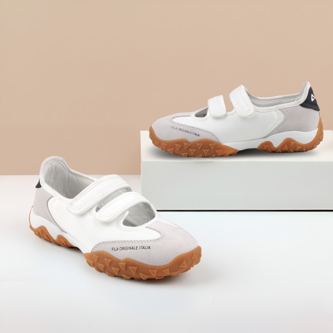 Fila Women White Sports Walking Shoes
