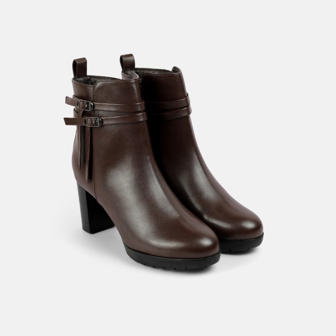 Mochi Women Brown Party Boots (SKU: 31-1029-12-36)