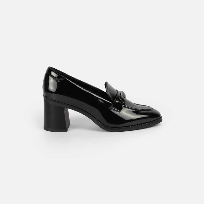 Mochi Women Black Formal Pumps (SKU: 31-1073-11-36)