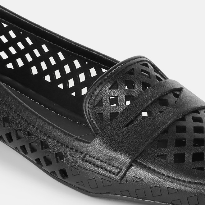 Mochi Women Black Casual Ballerinas (SKU: 31-1093-11-37)