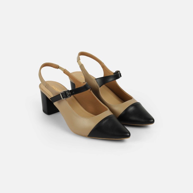 Mochi Women Black Formal Sandals (SKU: 31-1131-11-36)
