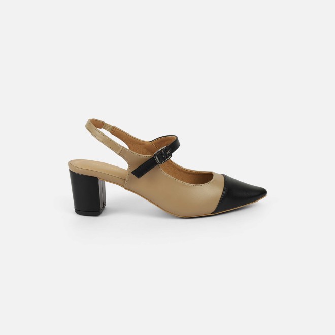 Mochi Women Black Formal Sandals (SKU: 31-1131-11-36)
