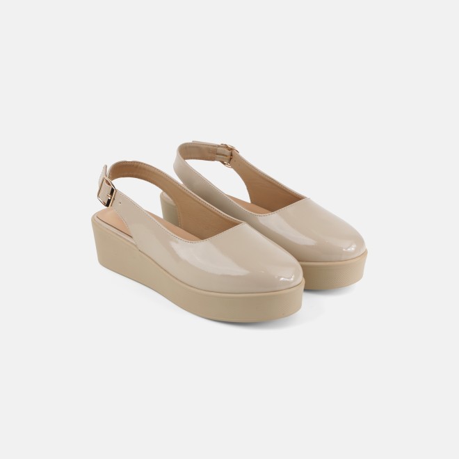 Mochi Women Beige Casual Sandals (SKU: 31-1137-20-37)