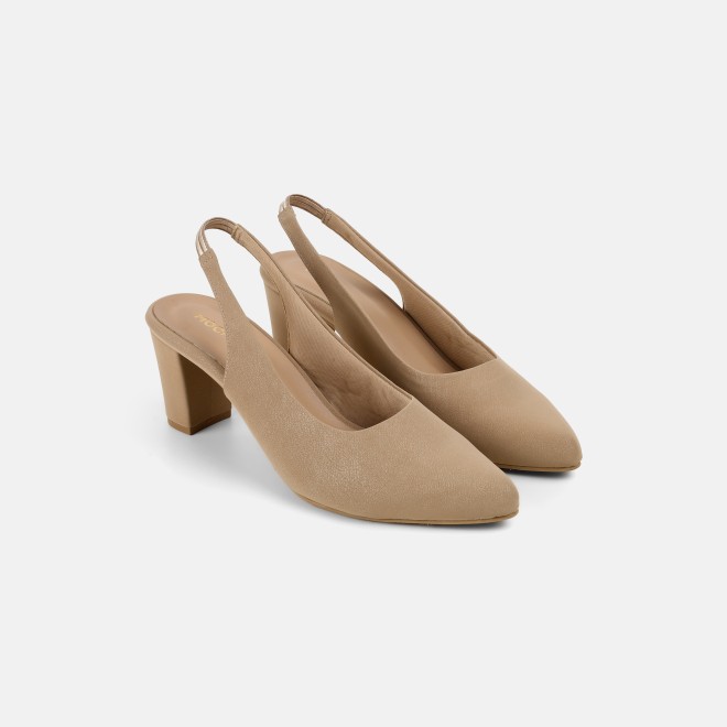 Mochi Women Gold Casual Sandals (SKU: 31-1139-15-37)