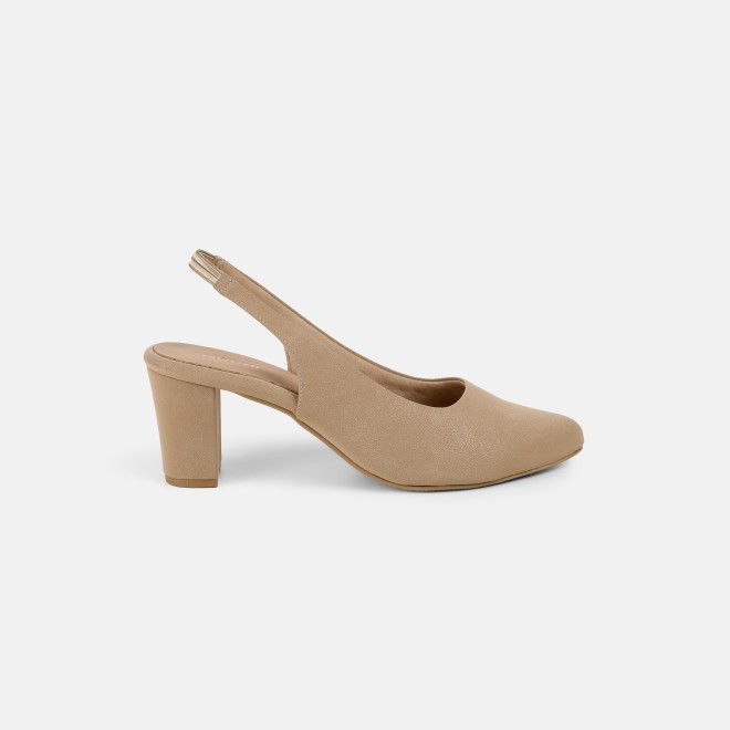 Mochi Women Gold Casual Sandals (SKU: 31-1139-15-37)