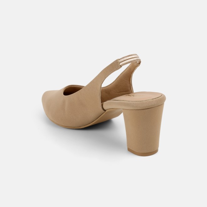 Mochi Women Gold Casual Sandals (SKU: 31-1139-15-37)