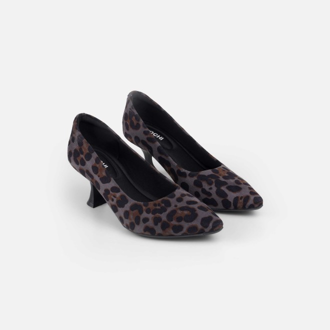 Mochi Women Black Casual Pumps (SKU: 31-1158-11-36)