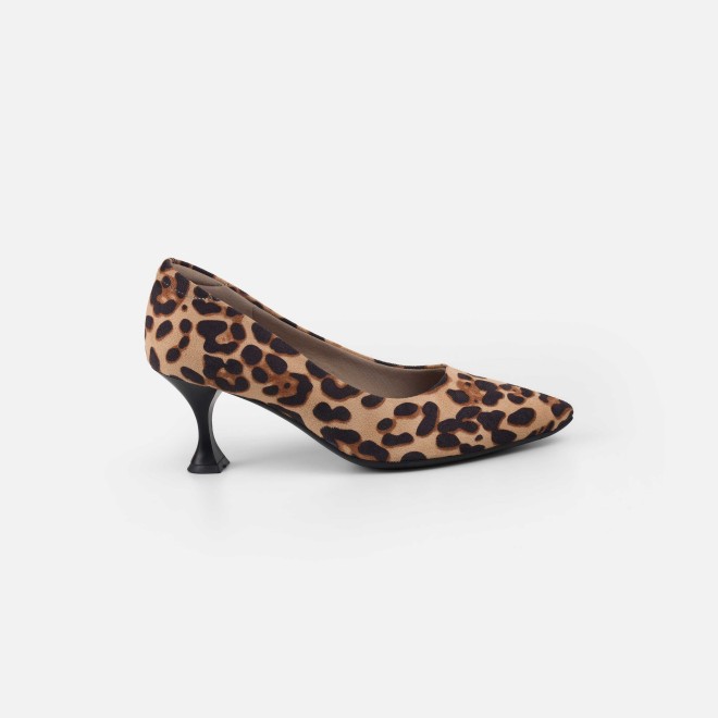 Mochi Women Beige Casual Pumps (SKU: 31-1158-20-36)