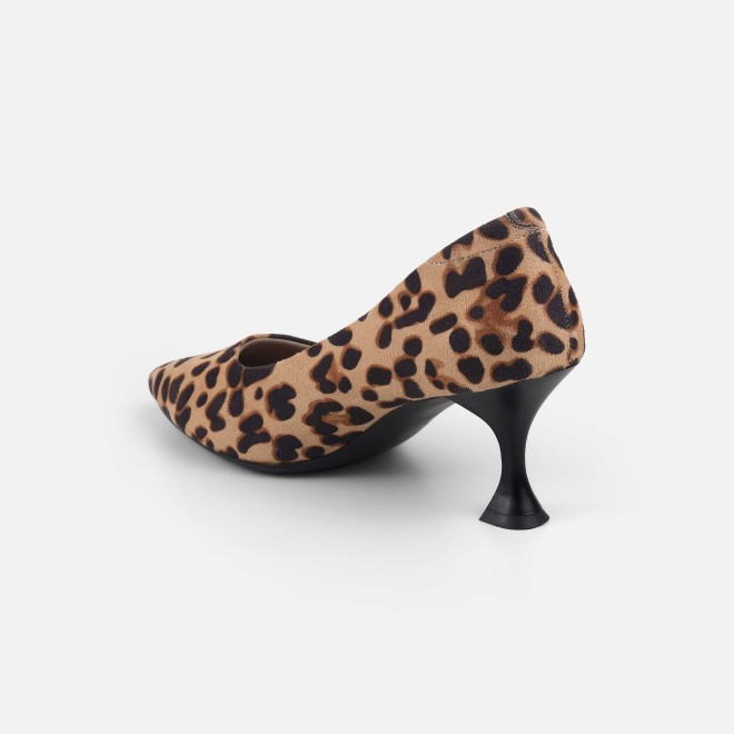 Mochi Women Beige Casual Pumps (SKU: 31-1158-20-36)