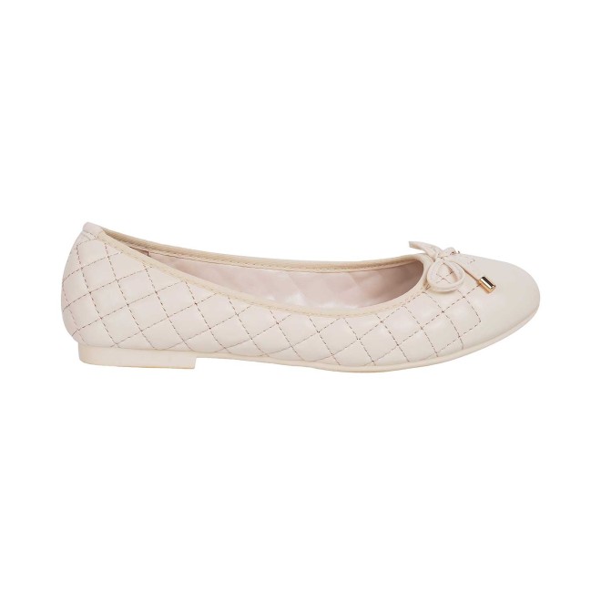 Mochi Women Off-White Casual Ballerinas (SKU: 31-123-66-36)