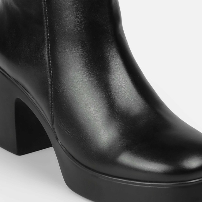 Mochi Women Black Casual Boots (SKU: 31-1230-11-36)