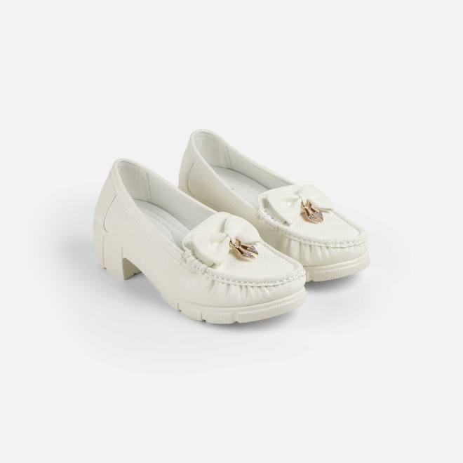 Mochi Women White Casual Loafers (SKU: 31-1246-16-36)