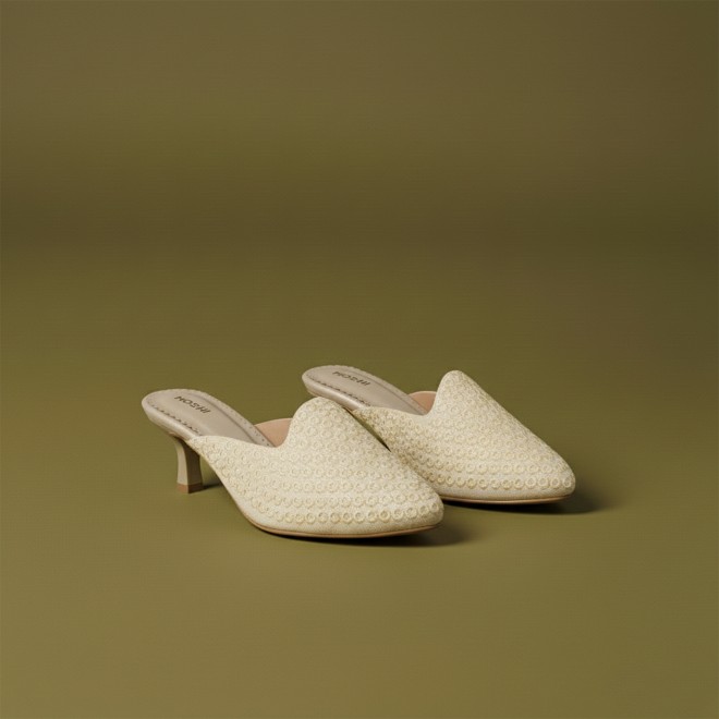 Mochi Women Off-white Ethnic Slip Ons