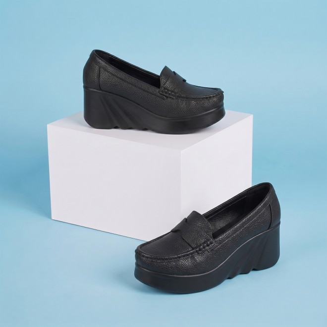 Mochi Women Black Casual Loafers