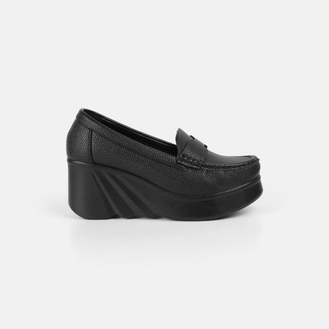 Mochi Women Black Casual Loafers (SKU: 31-1314-11-36)