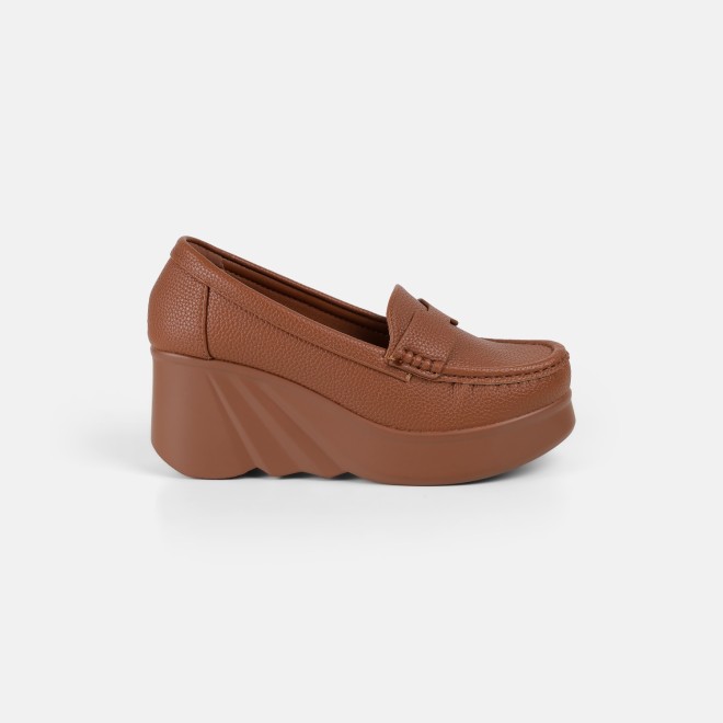 Mochi Women Tan Casual Loafers (SKU: 31-1314-23-36)