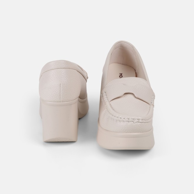 Mochi Women Beige Casual Loafers (SKU: 31-1314-20-36)