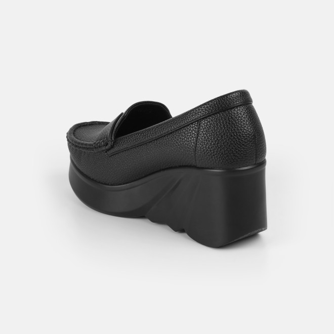 Mochi Women Black Casual Loafers (SKU: 31-1314-11-36)