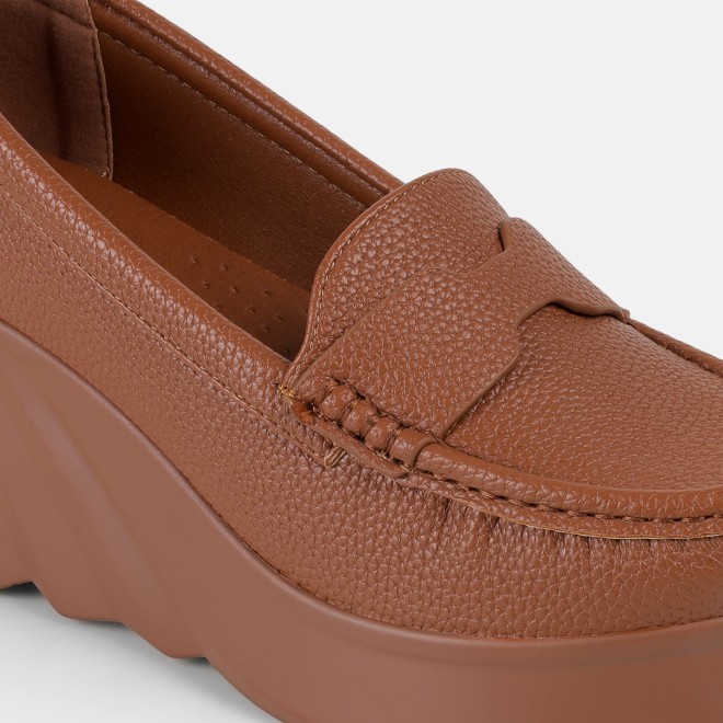Mochi Women Tan Casual Loafers (SKU: 31-1314-23-36)
