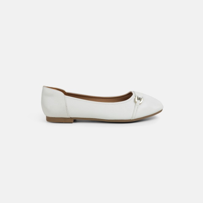 Mochi Women White Casual Ballerinas (SKU: 31-1331-16-36)