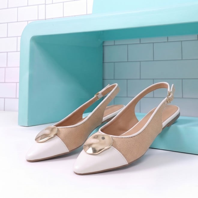 Mochi Women White Casual Sandals (SKU: 31-1335-16-36)