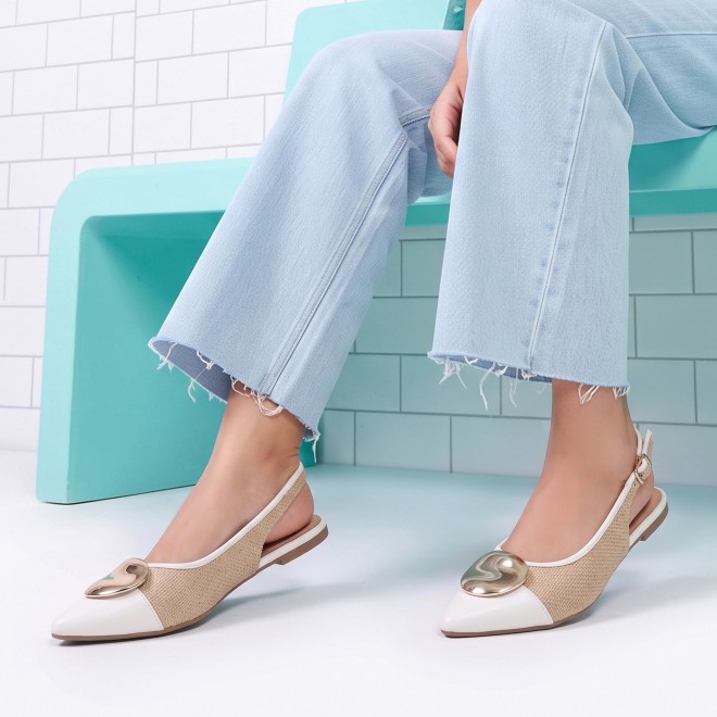 Mochi Women White Casual Sandals (SKU: 31-1335-16-36)