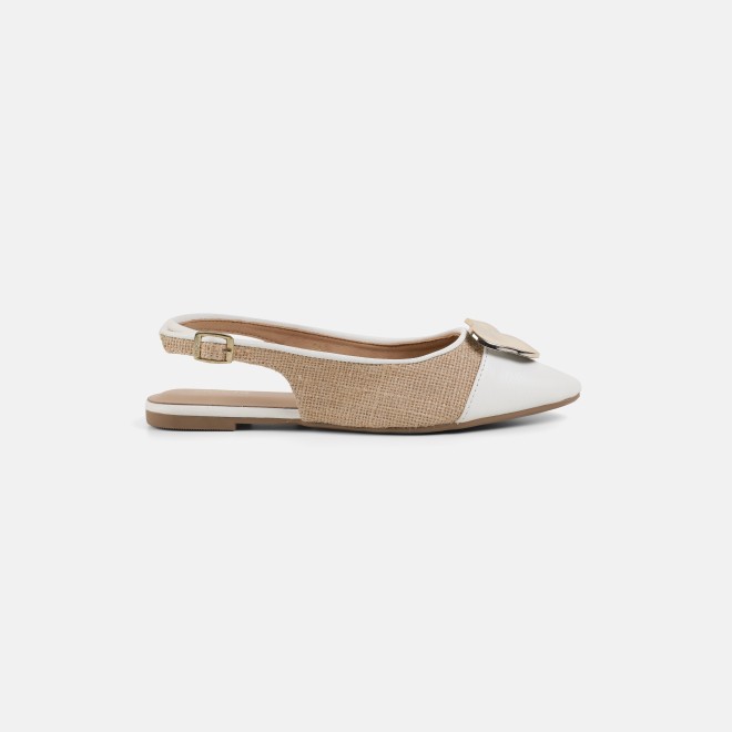 Mochi Women White Casual Sandals (SKU: 31-1335-16-36)
