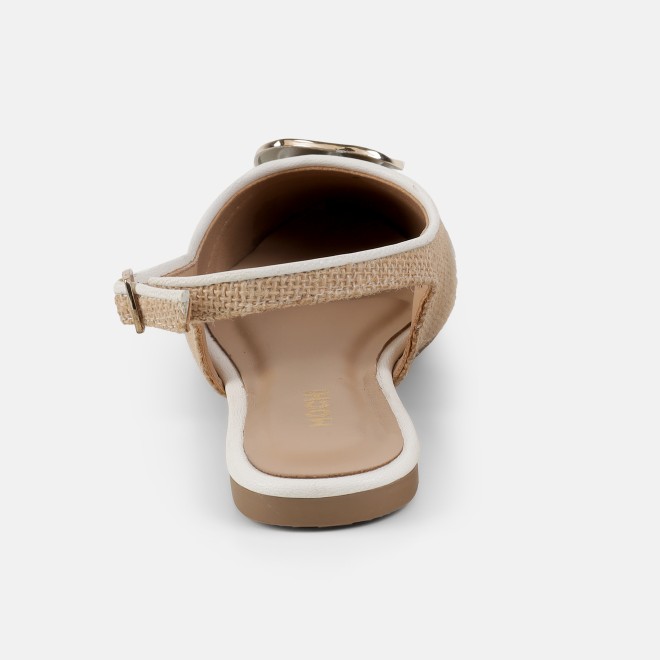 Mochi Women White Casual Sandals (SKU: 31-1335-16-36)
