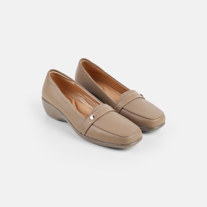 Mochi Women Beige Casual Ballerinas (SKU: 31-1345-20-36)