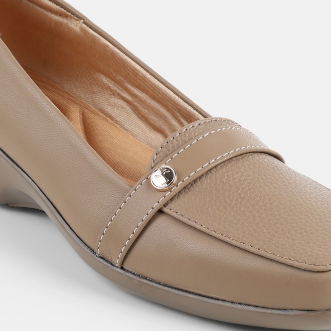 Mochi Women Beige Casual Ballerinas (SKU: 31-1345-20-36)