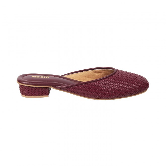 Mochi Women Maroon Ethnic Sandals (SKU: 31-250-44-36)