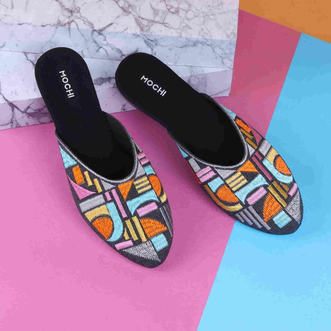 Mochi Women Black Casual Clogs (SKU: 31-359-11-39)