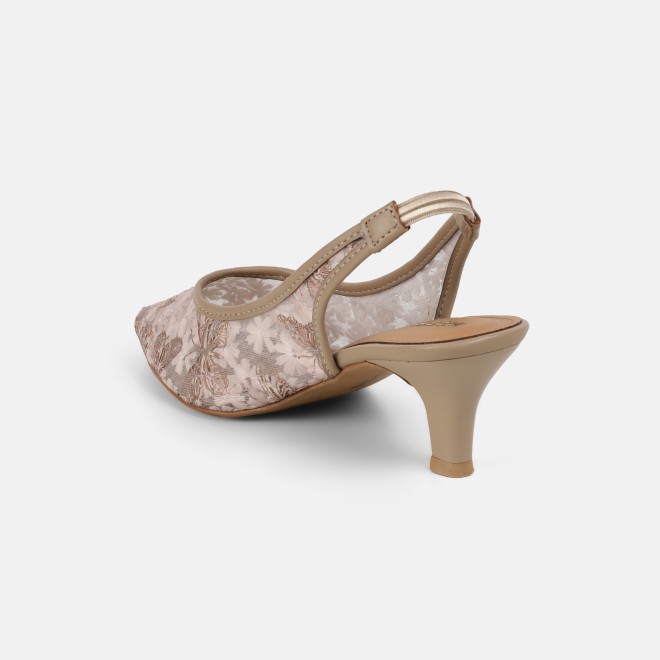 Mochi Women Beige Casual Sandals (SKU: 31-438-20-40)