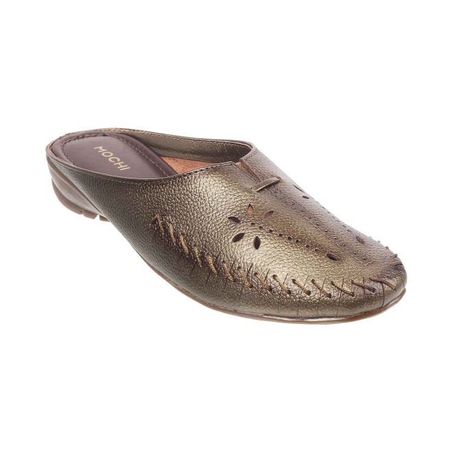 Mochi Women Bronze Casual Slip Ons