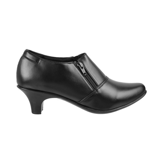 Mochi Women Black Formal Pumps (SKU: 31-5144-11-36)