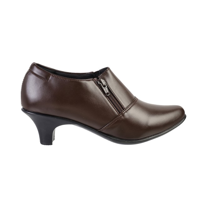 Mochi Women Brown Formal Pumps (SKU: 31-5144-12-36)
