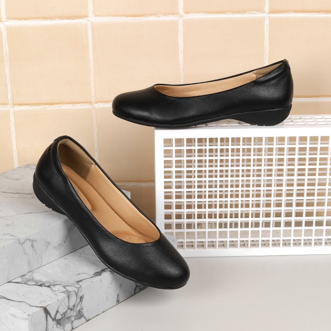 Mochi Women Black Casual Slip-Ons