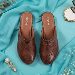 Mochi Women Rust Casual Clogs