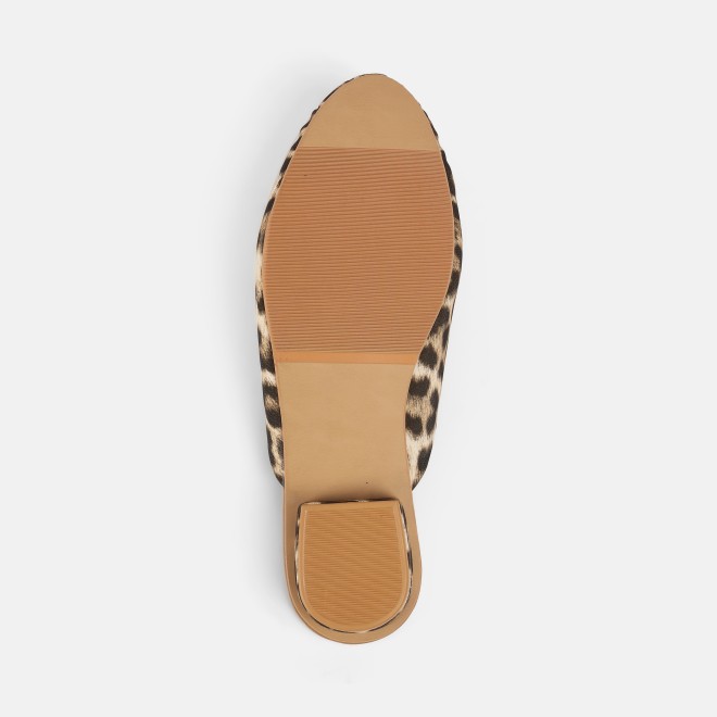 Mochi Women Beige Casual Slip Ons (SKU: 31-847-20-37)
