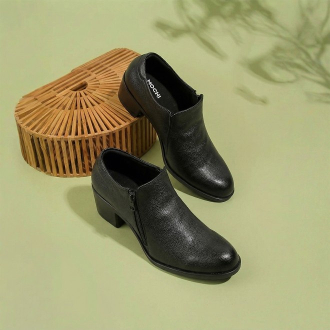 Mochi Women Black Formal Pumps