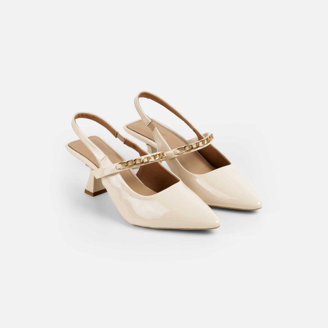 Mochi Women Beige Formal Sandals (SKU: 31-876-20-40)