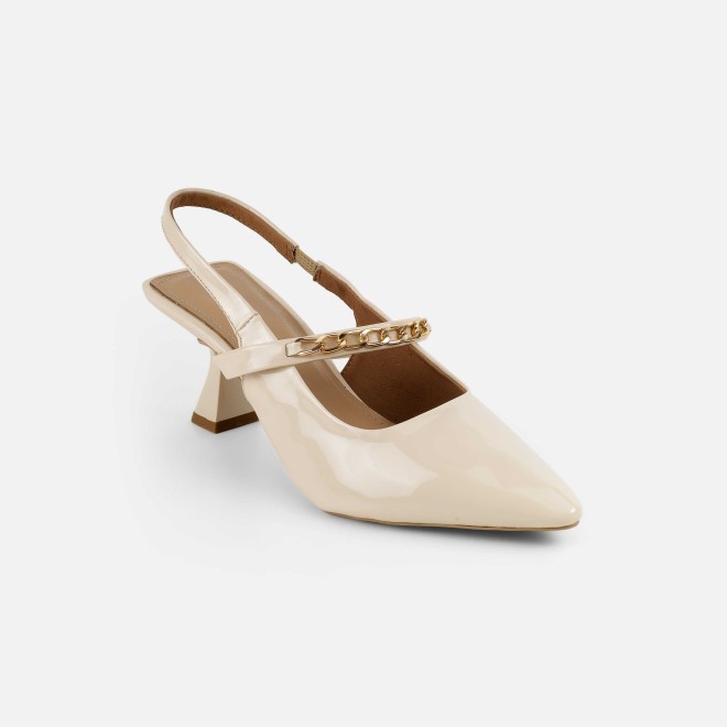 Mochi Women Beige Formal Sandals (SKU: 31-876-20-40)