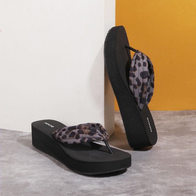 Women Black Casual Slippers