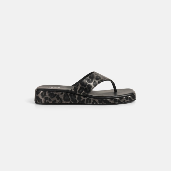 Mochi Women Black Casual Slippers (SKU: 32-1407-11-36)
