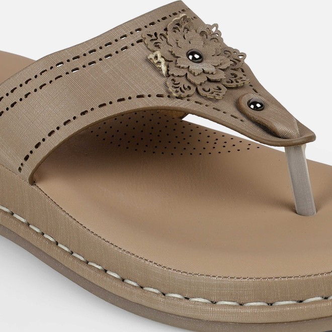 Mochi Women Beige Casual Slippers (SKU: 32-1467-20-36)