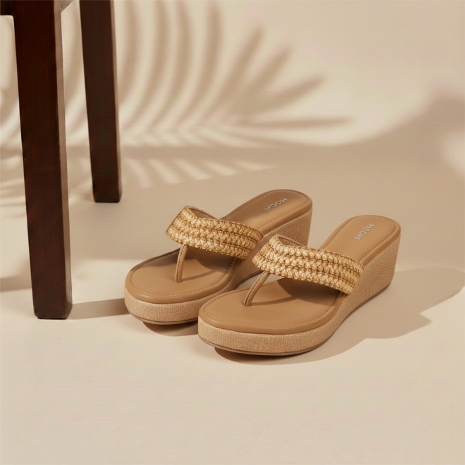 Mochi Women Beige-red Casual Slip Ons