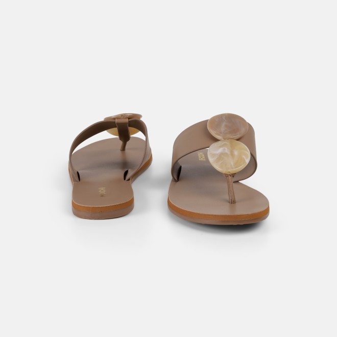Mochi Women Beige Casual Slippers (SKU: 32-1576-20-36)
