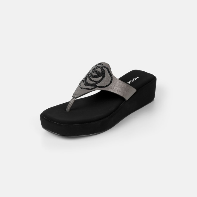 Mochi Women Black Casual Slip Ons (SKU: 32-1582-11-36)