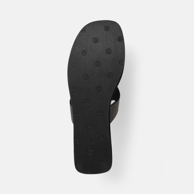 Mochi Women Black Casual Slip Ons (SKU: 32-1582-11-36)