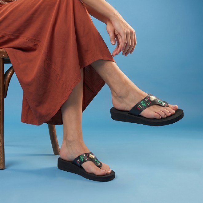 Mochi Women Black Casual Slippers (SKU: 32-1639-11-36)